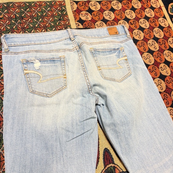 American Eagle Outfitters Light Blue Flare Jeans - Picture 3 of 9
